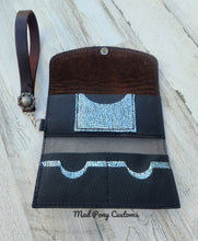 Load image into Gallery viewer, Vintage Alternative Western Trifold wallet
