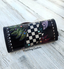 Load image into Gallery viewer, Vintage Alternative Western Trifold wallet
